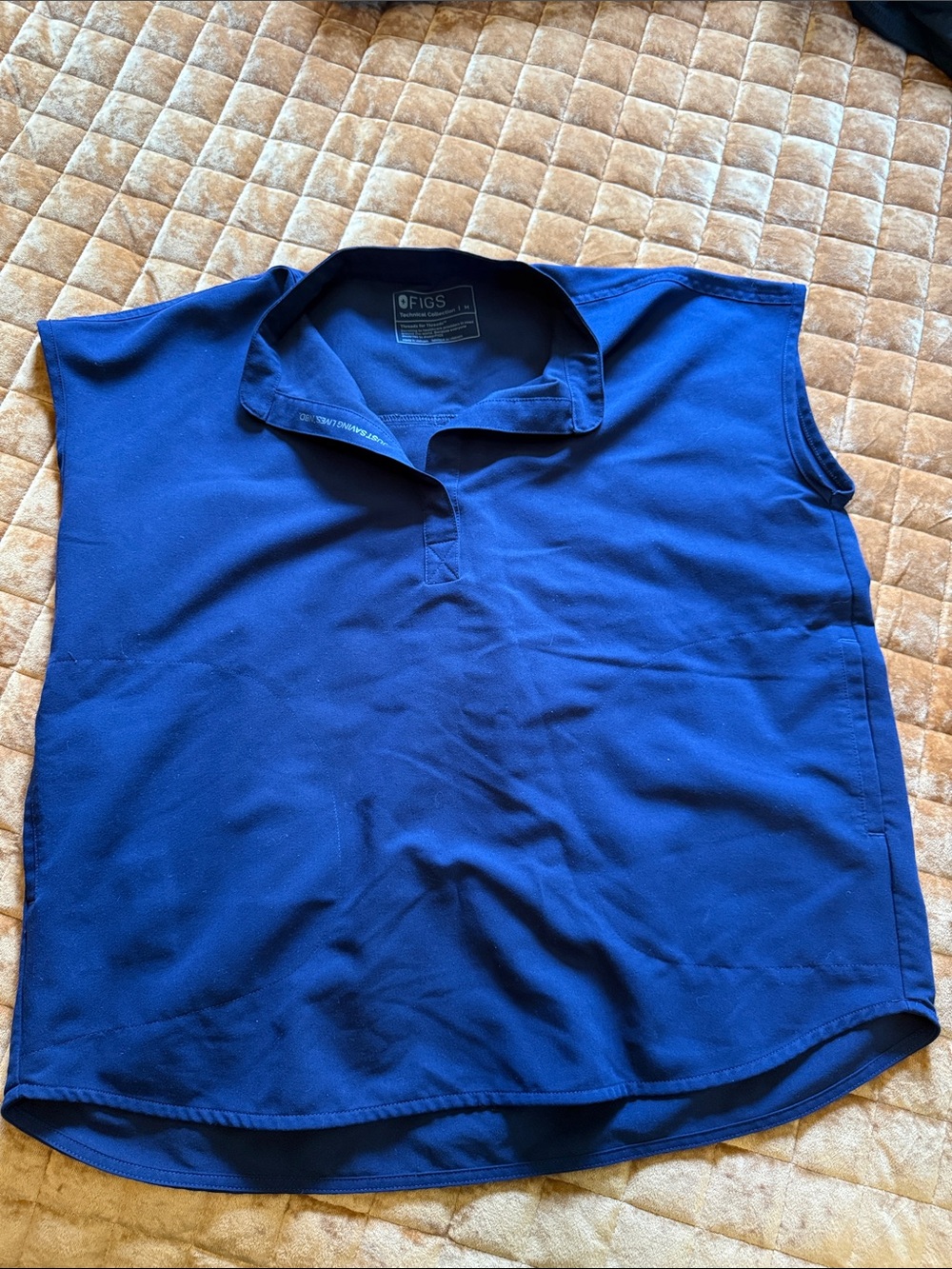 Figs Rafala Scrub Top - Picture 2 of 3